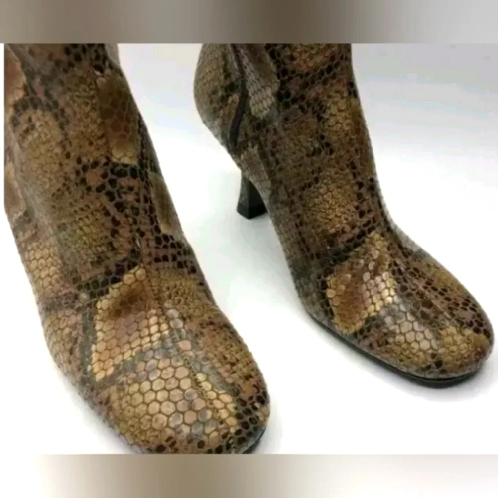 Free people | Brown Snakeskin Leather Kitty heel | size (39)